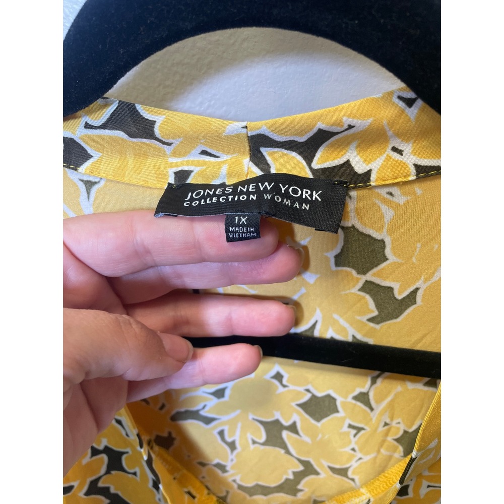 Jones New York Collection Woman Yellow Floral Sleeveless Tie Front Blouse 1X - Picture 3 of 5